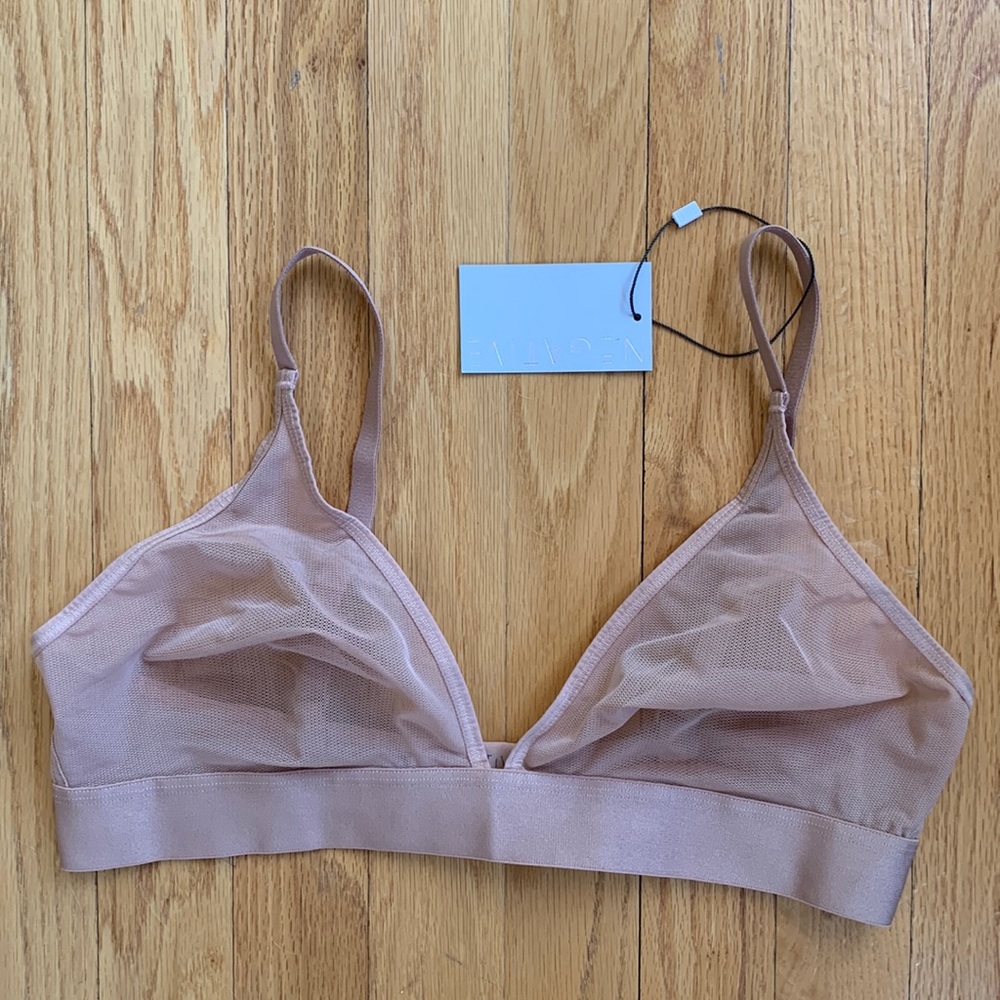 Negative underwear sieve triangle bra